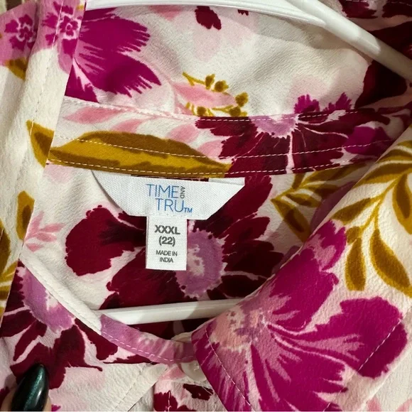 Time & Tru Floral Pink Button Down Business Casual Blouse - Picture 3 of 5